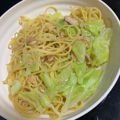 フライパン1つでできるので簡単素早く作れました！
最後、レモン汁かけて食べてみました